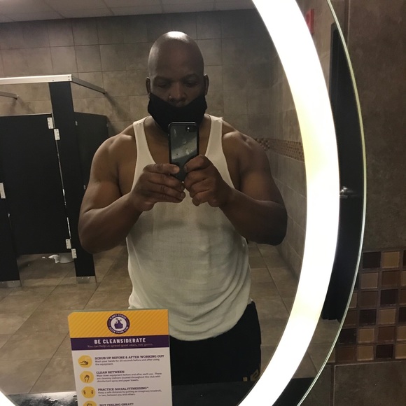 Meet your Posher, Adrian - Picture 2 of 2